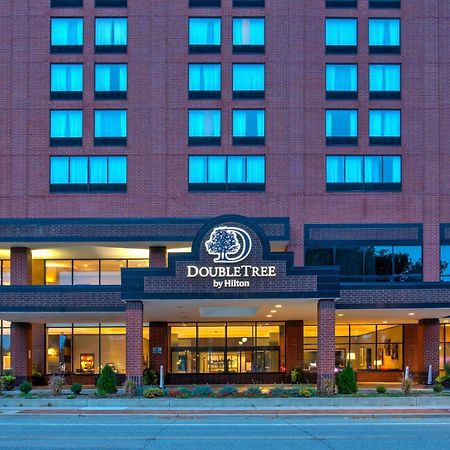 Doubletree By Hilton Lansing Hotell Exteriör bild