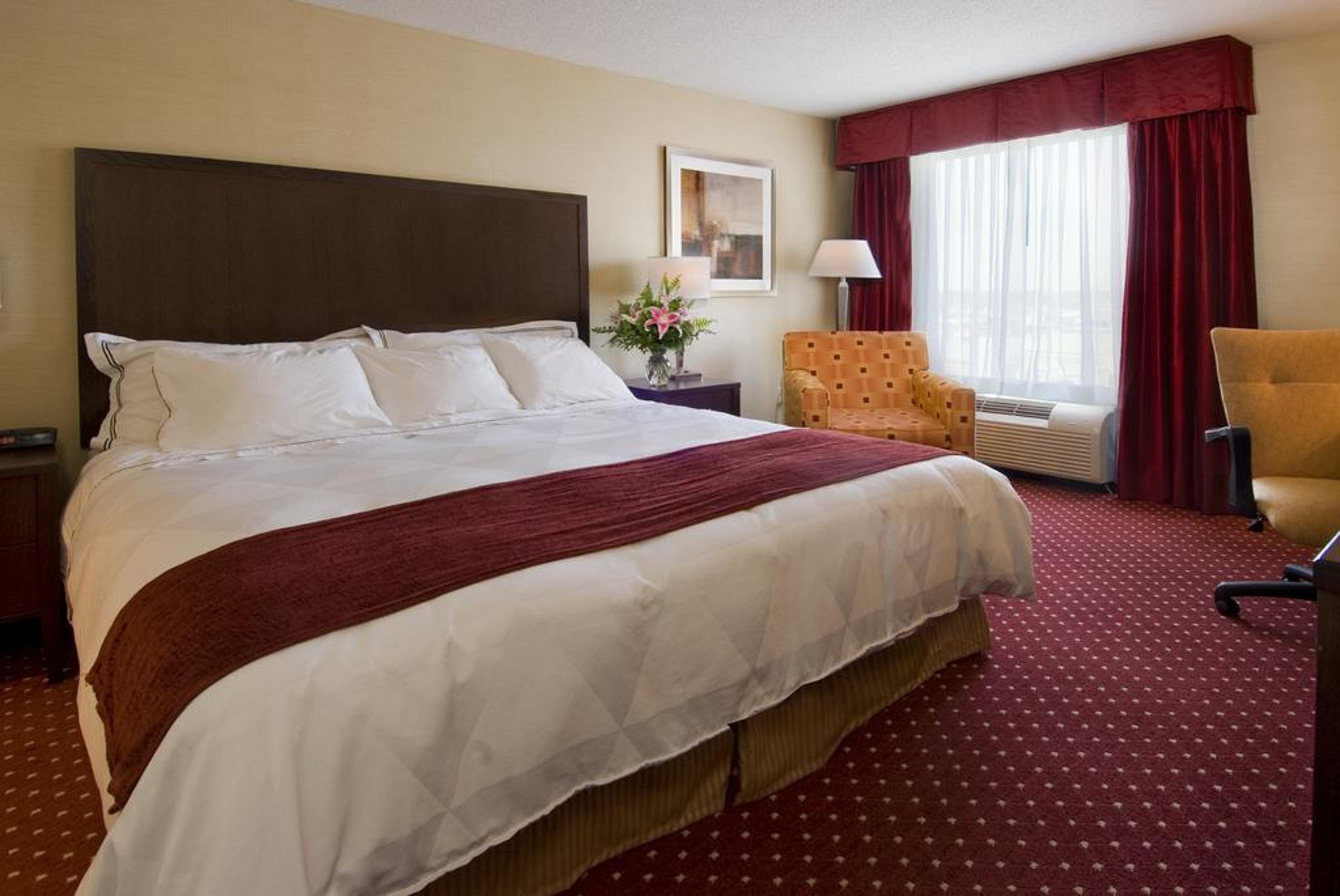 Doubletree By Hilton Lansing Hotell Exteriör bild