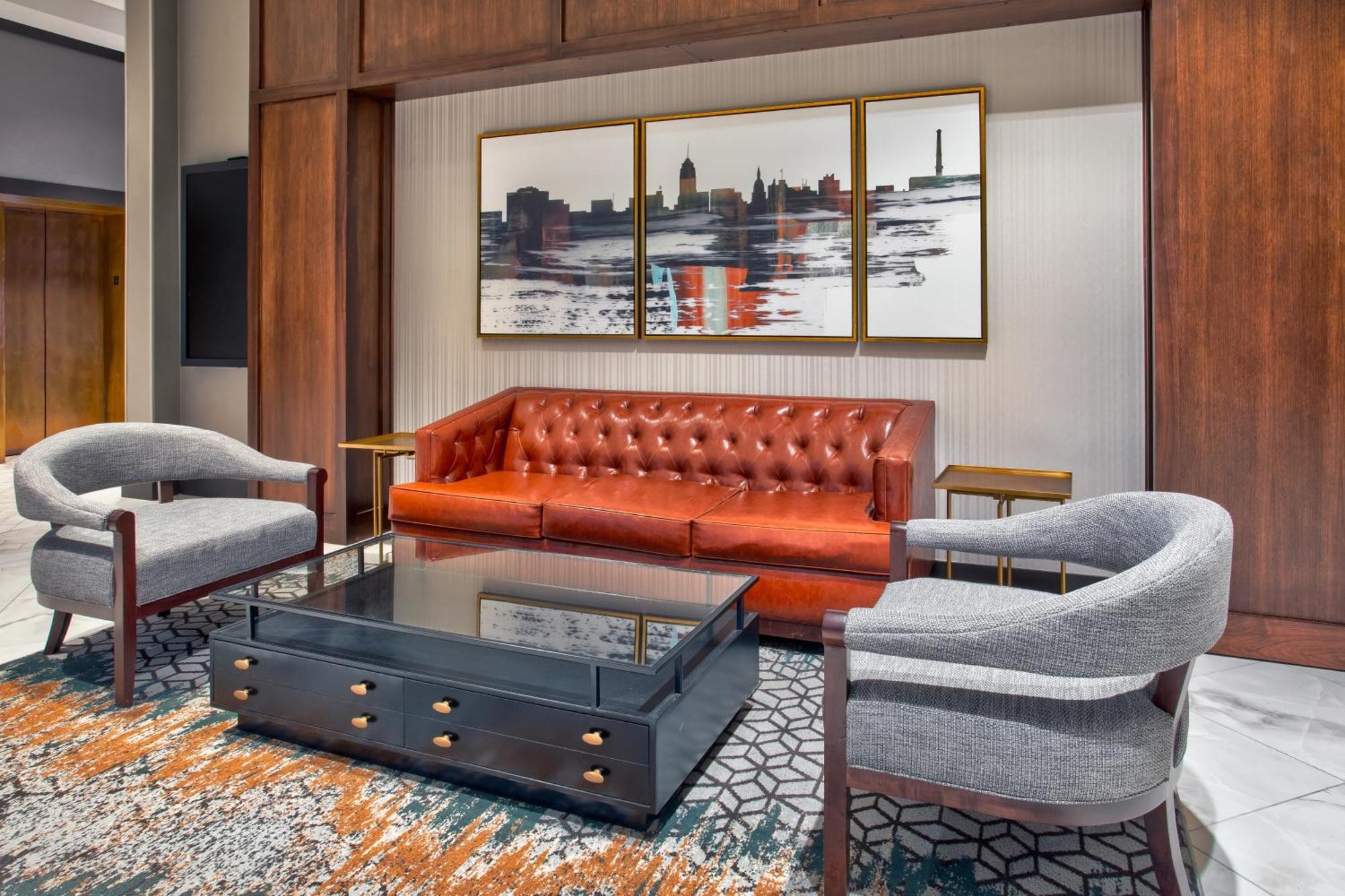 Doubletree By Hilton Lansing Hotell Exteriör bild
